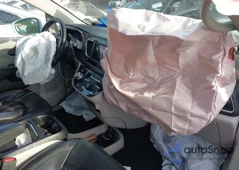 2019 Chrysler Pacifica Touring L from USA, damaged, VIN 2C4RC1BG8KR554748